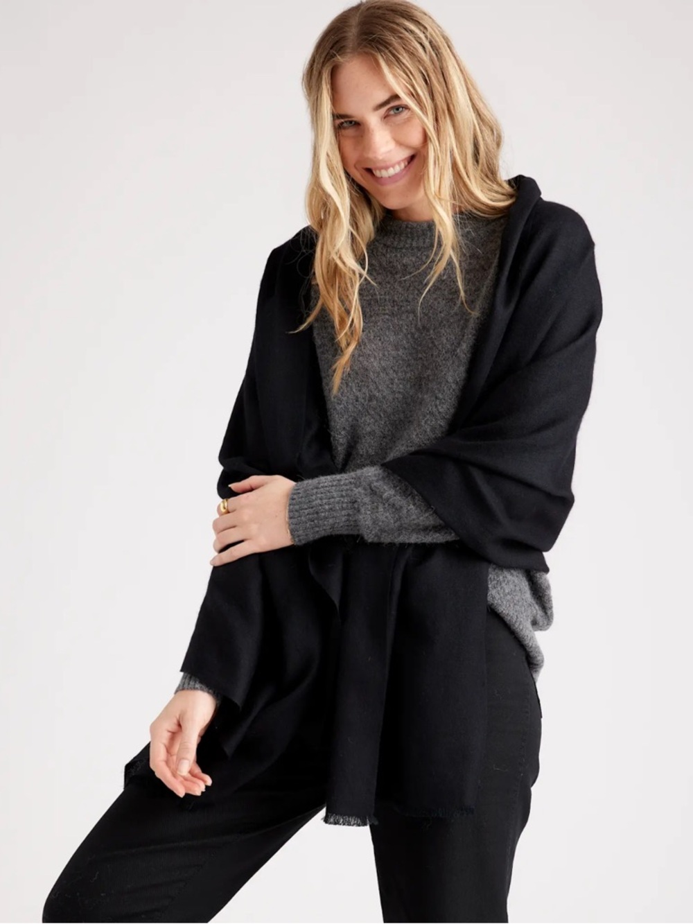 Quince Featherweight Cashmere Silk Scarf Black